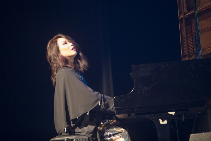 NAOKO_M5A9101webb