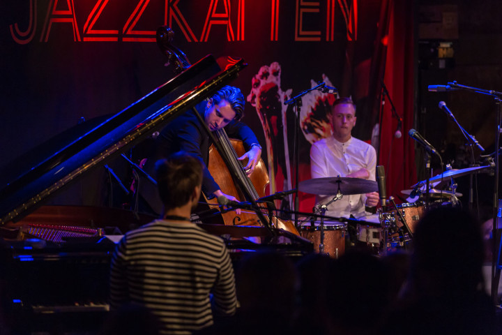 P2 Jazzkatten 2018  Live: Joel Lyssarides Trio Programledare: Bo Sundström P2 Sveriges Radio Foto: Mattias Ahlm/Sveriges Radio