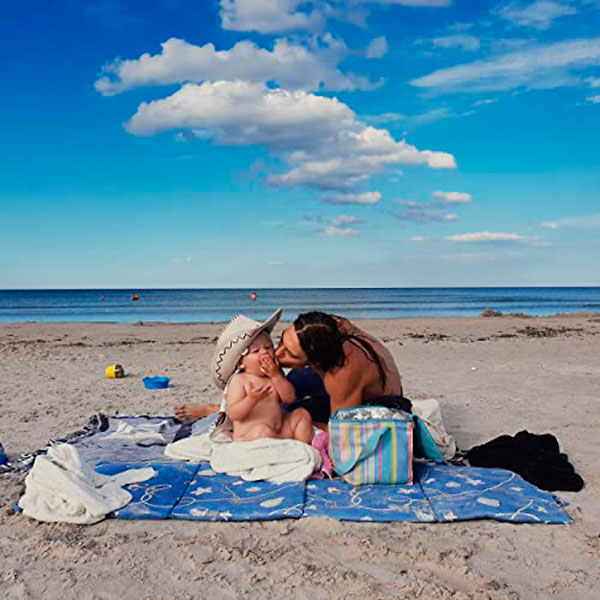 Sings ballads & lullabies